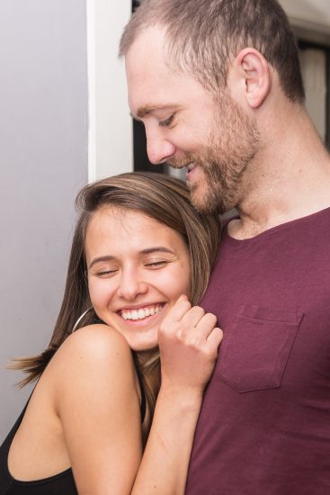 <table style="height: 150px" width="386" align="right"> <tbody> <tr> <td style="text-align: left">Страна</td> <td>Россия</td> </tr> <tr> <td>Режиссер</td> <td>Иван Китаев</td> </tr> <tr> <td>Название</td> <td>Бывшие</td> </tr> <tr> <td>Возраст</td> <td>16+</td> </tr> <tr> <td>Жанр</td> <td>Драма</td> </tr> </tbody> </table>  Драматический сериал "Бывшие" был снят специально для Первого канала. И с первого же эпизода проект стал настоящим хитом прайм-тайма. Производством сериала занималась студия Yellow, Black and White, которая уже успела поработать над самыми успешными отечественными сериалами. Главные роли в «Бывших» исполнили актеры Любовь Аксенова и Денис Шведов.   Когда выйдет 4 сезон сериала Бывшие 	Отечественные кинематографисты неторопливы. Хотя съемки 2 сезона начались в 2018 году, по телевизору его покажут, скорее всего, осенью 2019 года. Никаких заявлений о том, будет ли продолжен сериал, пока не поступало, да и не очень понятно, как именно можно продолжать линию главных героев. Однако если такое все-таки случится, то вряд ли сериал выйдет на экраны раньше 2021 года.  Описание событий предыдущего сезона  	Яна – девушка, которой остро не хватает любви. Она выросла в обеспеченной семье, но отношения с отцом у нее не складываются, и ее зависимость – результат того, что она отчаянно нуждается во внимании, все время пытаясь что-то доказать своим родителям. Яна не привыкла соблюдать правила, и вряд ли ее можно заставить измениться. Как бы то ни было, она оказывается пациенткой реабилитационной клиники. Вот только врачам очень тяжело лечить от зависимости человека, который сам себя не любит и не желает как-то менять свое разрушительное поведение.  	Все меняется после того, как Яна знакомится с новым психологом, работающим в центре. Сначала Илья видит в ней только очень сложный случай, но постепенно они становятся друзьями, а затем он понимает, что совершил недопустимый с точки зрения медицинской этики поступок, влюбившись в свою пациентку…  <table> <thead> <tr> <th>Серия</th> <th>Название</th> <th>Дата выхода</th> </tr> </thead> <tbody> <tr> <td>4x01</td> <td>Серия 1</td> <td> </td> </tr> <tr> <td>4x02</td> <td>Серия 2</td> <td> </td> </tr> <tr> <td>4x03</td> <td>Серия 3</td> <td> </td> </tr> <tr> <td>4x04</td> <td>Серия 4</td> <td> </td> </tr> <tr class="row-6 even"> <td class="column-1">4x05</td> <td class="column-2">Серия 5</td> <td class="column-3"> </td> </tr> <tr> <td>4x06</td> <td>Серия 6</td> <td> </td> </tr> <tr> <td>4x07</td> <td>Серия 7</td> <td> </td> </tr> <tr> <td>4x08</td> <td>Серия 8</td> <td> </td> </tr> <tr> <td>4x09</td> <td>Серия 9</td> <td> </td> </tr> <tr> <td>4x10</td> <td>Серия 10</td> <td> </td> </tr> </tbody> </table>    Видео тематичное, можно фанатское, можно обзорное, заголовок произвольный  https://www.youtube.com/embed/  Что будет в 4 сезоне  	Шоураннер Алексей Троцюк в интервью признался, что снял сериал после того, как познакомился с Эльдаром Великорецким, который до этого работал психологом именно в клинике такого рода. В сериале он выступил в качестве креативного продюсера, поэтому зрители могут быть уверены в том, что все показанное в фильме вполне достоверно. Тандем профессиональных сценаристов и психолога позволил сделать историю очень живой, хотя у Эльдара не было раньше подобного опыта работы.   	Любовь Аксенова, сыгравшая главную роль в сериале, говорит, что для нее эта роль стала своего рода вызовом и выходом за пределы зоны комфорта. Актриса решила подойти к своему образу со всей серьезностью, поэтому не просто смотрела фильмы или читала тематическую литературу, но старалась лично посетить подобные клиники и пообщаться с людьми, которые проводят там лечение. Это заставило ее понять, что практически все истории успешной борьбы объединяет одно – справившиеся с зависимостью люди ощущали поддержку своей семьи и друзей, для них очень важны были любовь и доверие. 	Но гораздо сложнее было сыграть зависимость достоверно, передать ее так, чтобы зритель понял, насколько сильно она завладевает человеком. Для этого актриса решила очень сильно ограничить себя в еде, поскольку остальные ограничения она пережила бы спокойнее. Ей нужно было почувствовать, как ощущает себя человек, у которого все мысли сконцентрированы только на одном каком-то желании.  Кадры, картинки, постеры